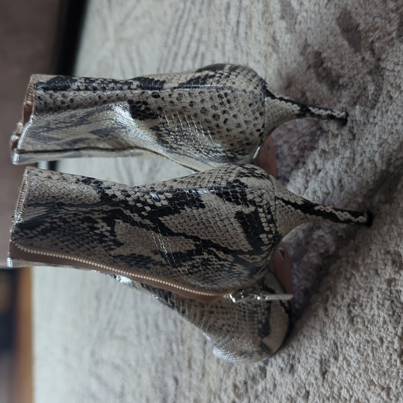 Schultz faux snake skin boots - Picture 4 of 4